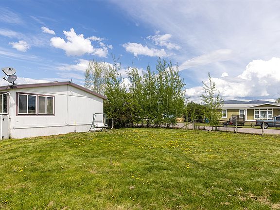 5th image of 7301 Iris Dr
