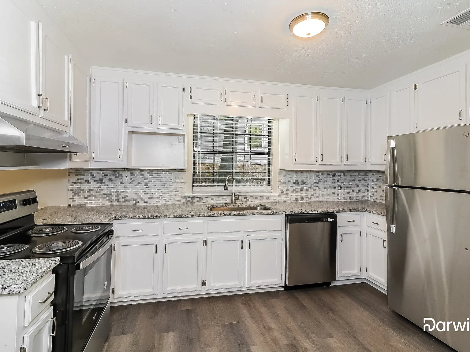 5 bed, 3.0 bath, 2727 sqft, $2,650 — Photo 4
