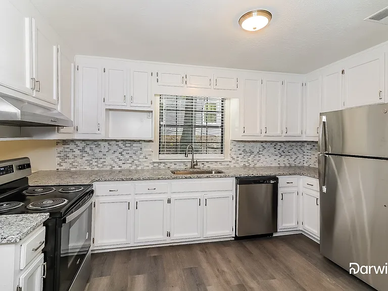 2376 Red Barn Rd SW — Photo 4