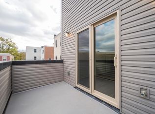 727 N 39th St #2, Philadelphia, PA 19104