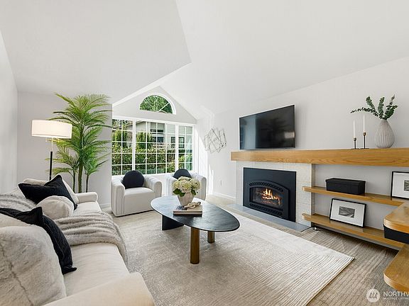 4th image of 16208 SE 33rd Circle