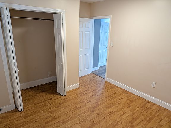 4th image of 98 Fairview St #2
