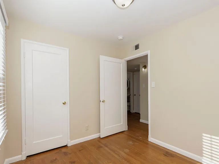 320 La Casa Ave — Photo 20