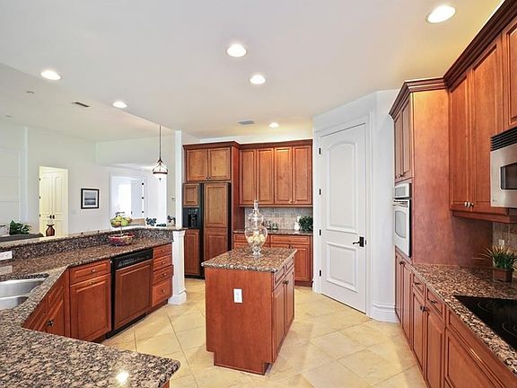 5th image of 28650 Altessa Way APT 201