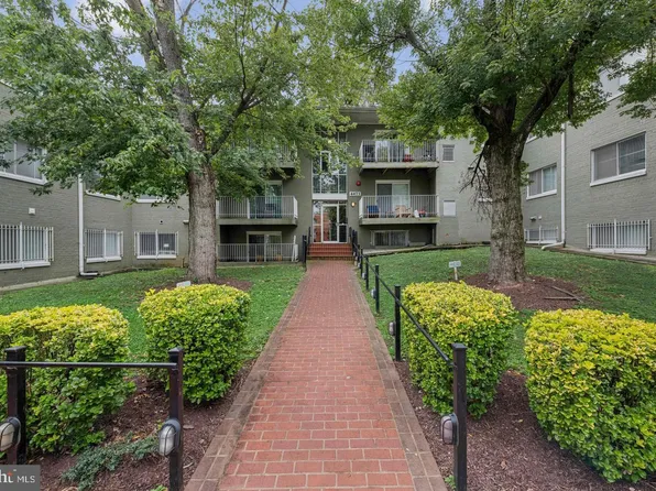 4473 B St SE APT 103, Washington, DC 20019