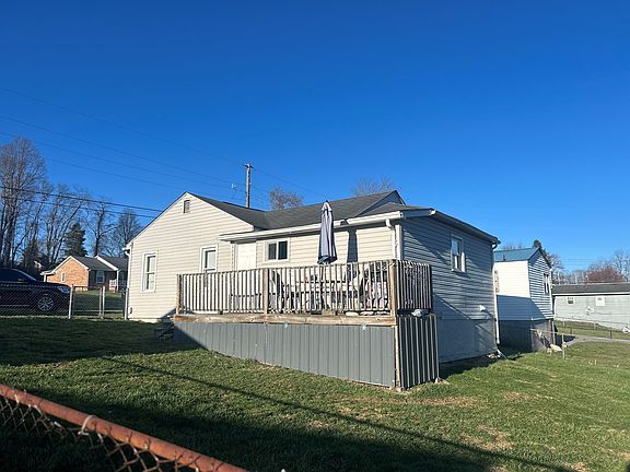 2nd image of 542 Terry Ave