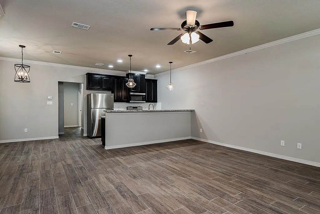 5 bed, 5.5 bath, $4,250 — Photo 4
