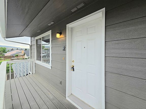 3rd image of 1409 Maple St #2
