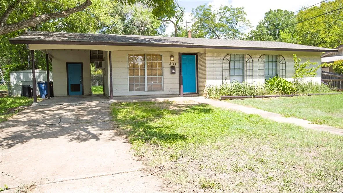 3 bed, 1.0 bath, 912 sqft, $1,950 — Photo 2