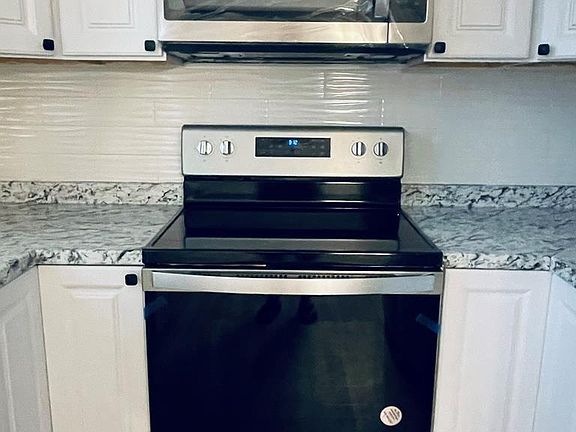 4th image of 308 Northwinds Dr #8