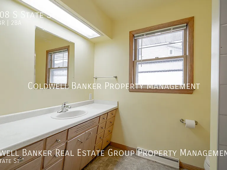 608 S State St — Photo 14