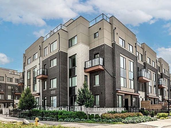 1555 Kingston Rd #218, Pickering, ON L1V 0E9