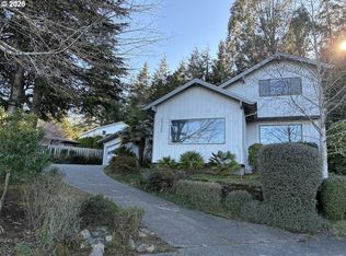 2225 Maine Ct, North Bend, OR