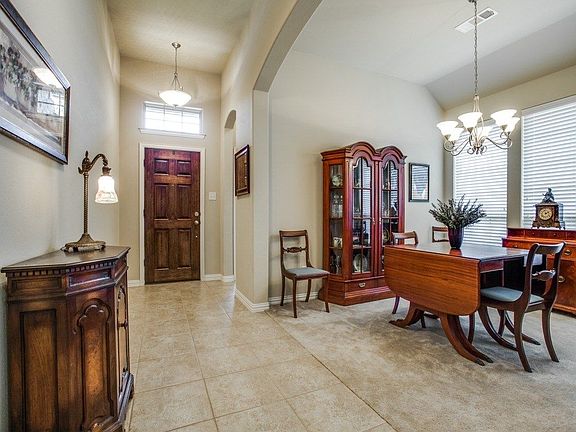 4th image of 2537 Dover Dr