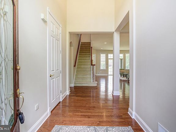 5th image of 5458 Rodriquez Ln