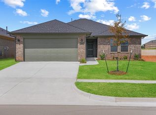 3918 Eureka Dr, Norman, OK 73069