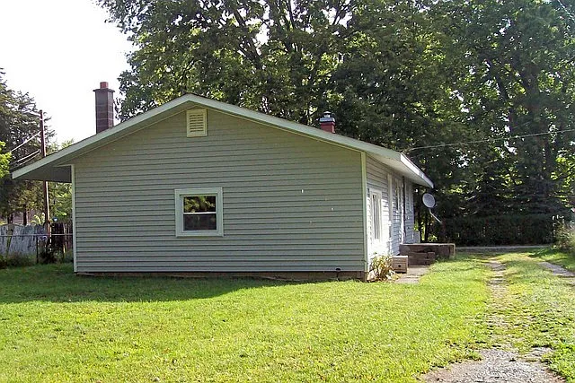 606 S West St photo 1