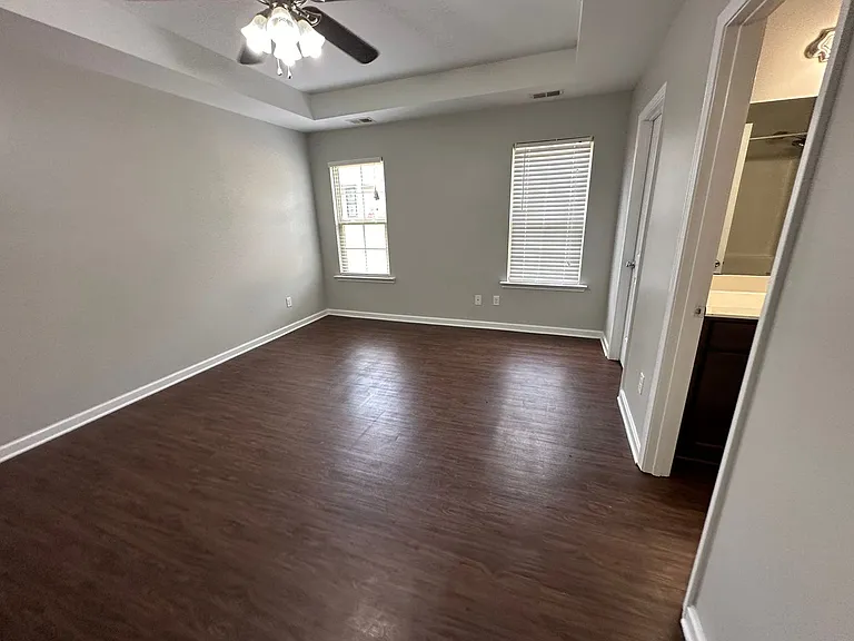 1307 Larkin Ave — Photo 13