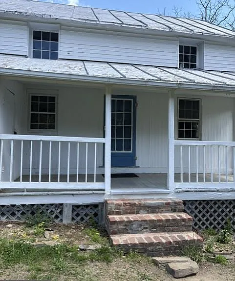 306 Tonys Hollow Ln — Photo 2