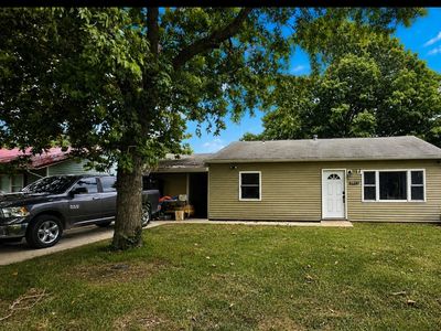 1017 S Eastview Dr, Tuscola, IL, 61953