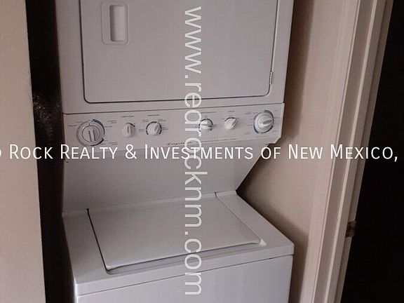 5th image of 1247 Villa Dr SE