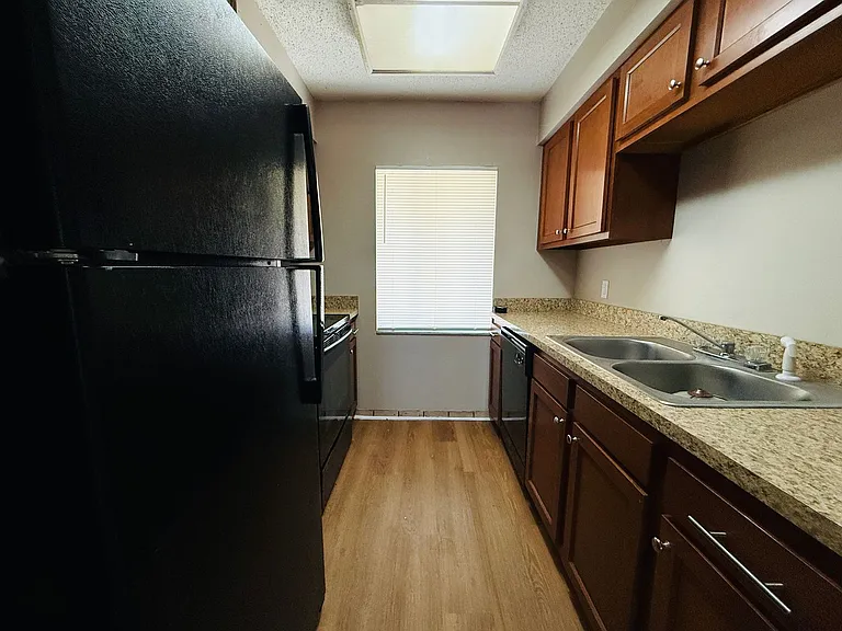7525 Pitch Pine Cir #D — Photo 10