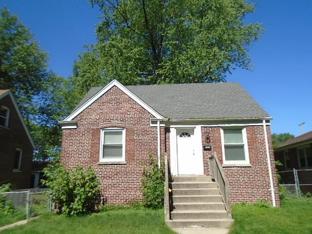 14240 S Green Bay Ave photo 1