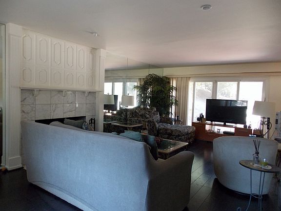 5th image of 22047 Gresham St