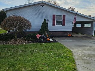 135 Highland Dr, Hiram, OH 44234