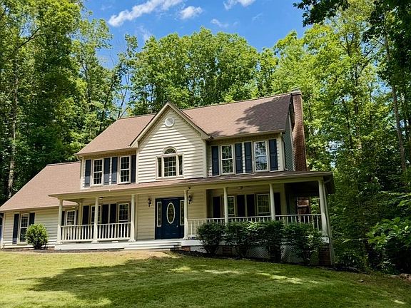 3rd image of 8801 Pepperidge Dr