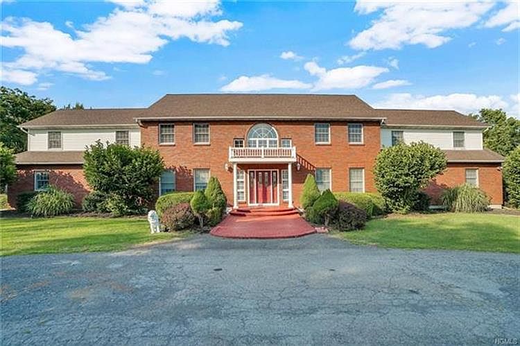 1st image of 9 Judson Ln