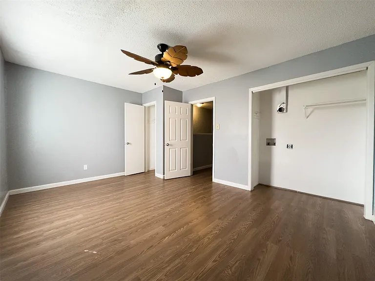 122 N Iowa Ave #4 — Photo 9