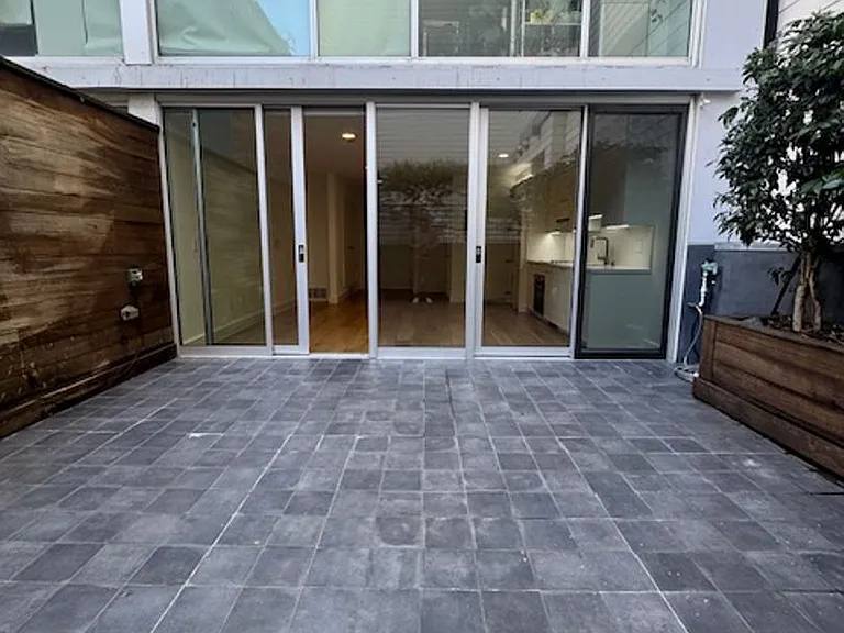 570 Jessie Street — Photo 21