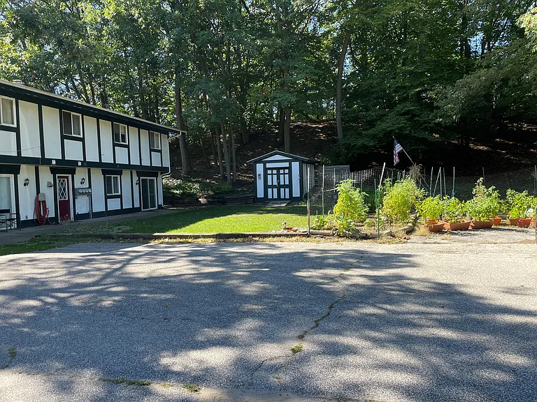 18295 Swiss Dr #3 — Photo 28