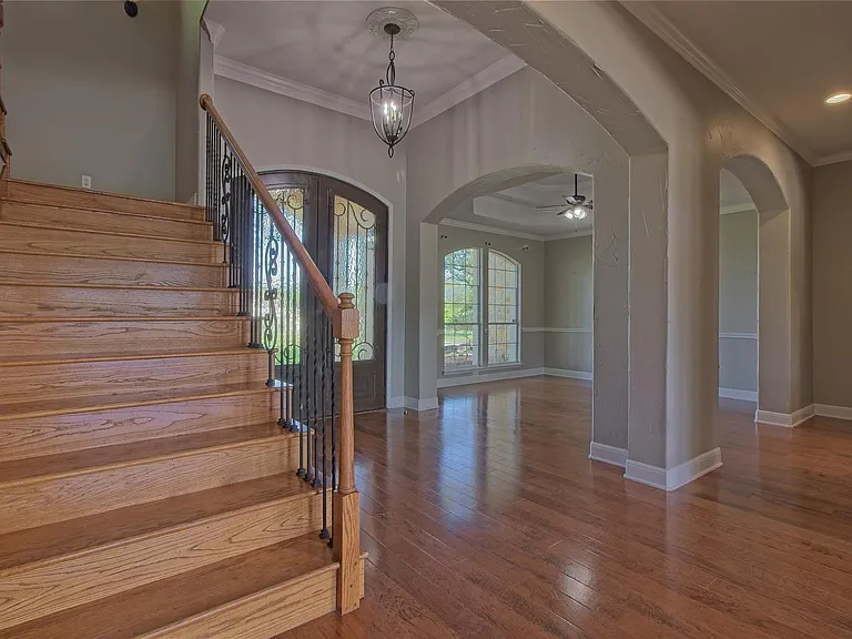 125 Waterford Ln — Photo 5