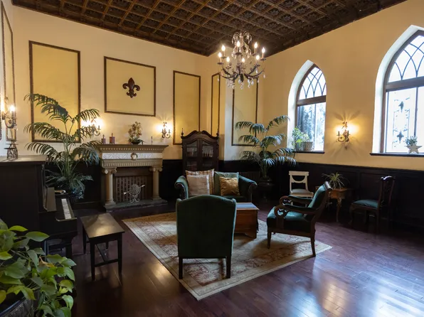 Whitley View, 1825 Whitley Ave APT 105, Los Angeles, CA 90028