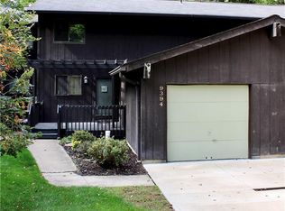 9394 Bassett Ln #413, North Royalton, OH 44133