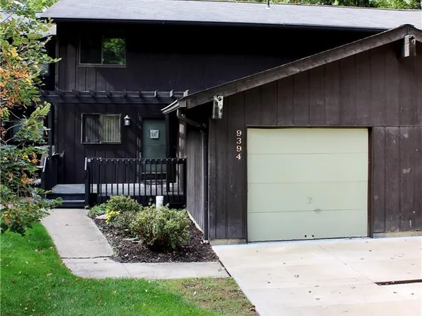 9394 Bassett Ln #413, North Royalton, OH 44133