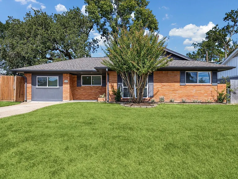 4118 Gardendale Dr — Photo 1