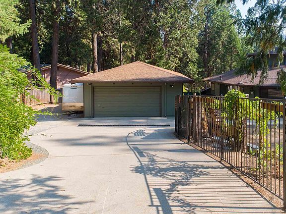 4th image of 26364 Meadow Dr