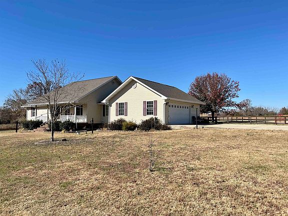 3rd image of 245 Lake Circle Dr