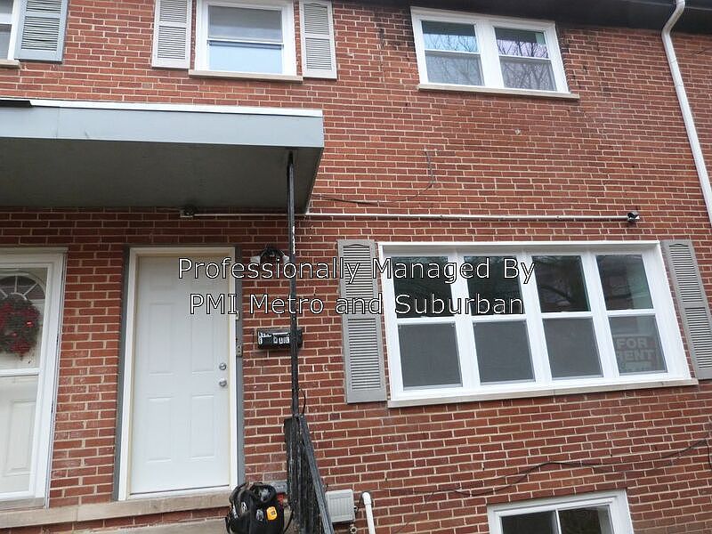 1st image of 941 W North Ave APT C