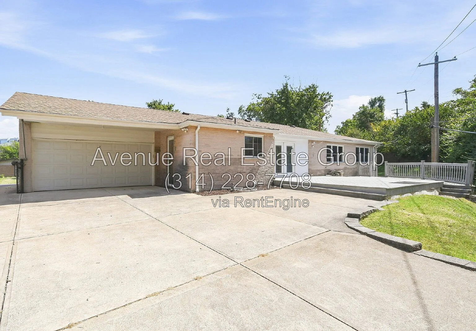 4 bed, 3.0 bath, 2100 sqft, $2,600 — Photo 2