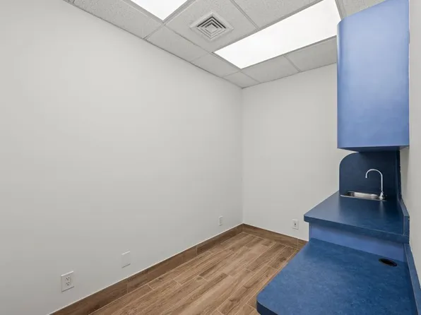 248 Avenue P image 29 of 51