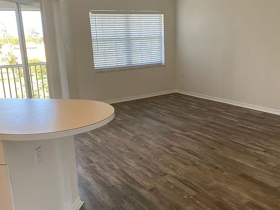 3rd image of 481 Quail Forest Blvd APT B410