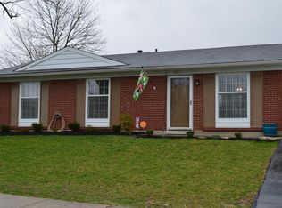 6913 Blackhorse Dr, Louisville, KY