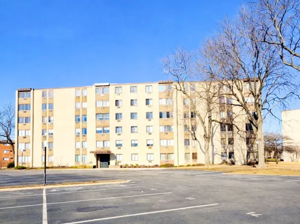 9725 S Karlov Ave APT 601, Oak Lawn, IL 60453