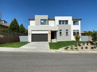 11550 N Darcy Way, Northridge, CA 91326