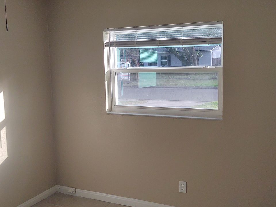 Large Bedroom