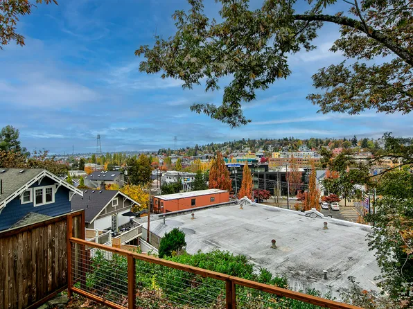 312 Fulton St APT 2, Seattle, WA 98109